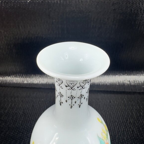 Zhongguo Jingdezen Zhi Bottle Bud Vase Fine Porcelain Vase Birds Flowers VTG - Picture 2 of 9